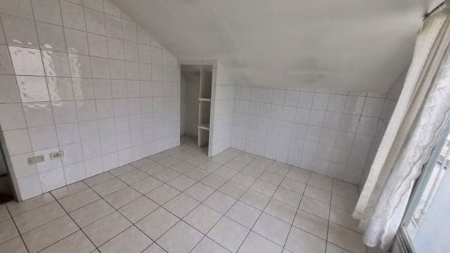 Oficina en arriendo en La Florida / Walker Martinez