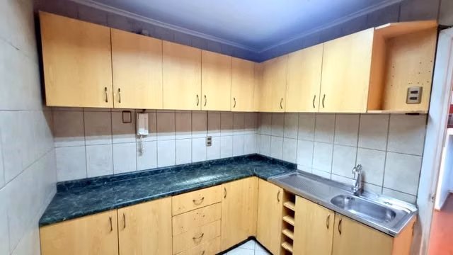 Oficina en venta Las Hualtatas / Las Tranqueras