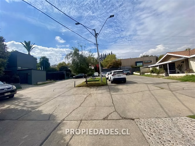 Casa en venta de 3 dorm. en Las Condes