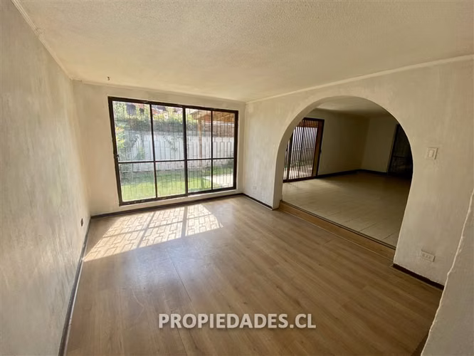 Casa en venta de 3 dorm. en Las Condes