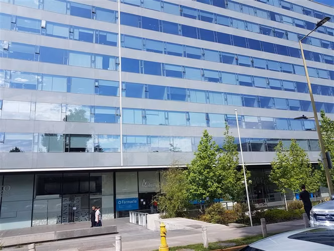 Oficina en arriendo en Lo Fontecilla con Av. Las Condes