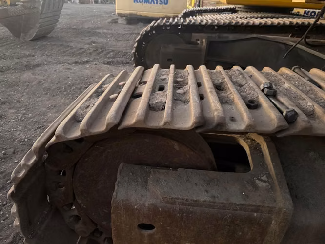 Excavadora Komatsu PC300-8 juego cadenas