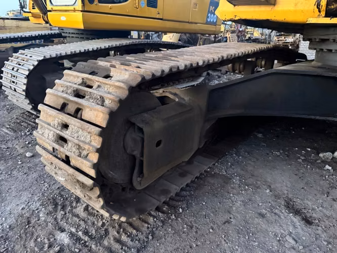 Excavadora Komatsu PC300-8 juego cadenas