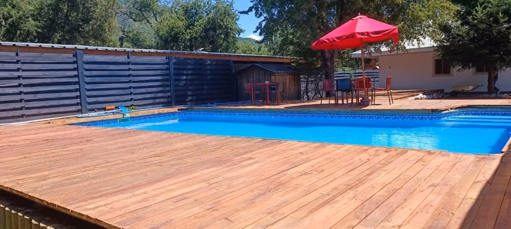 EN VENTA!  CASA + TINAJA Y PISCINA, camino a Termas de Chillán