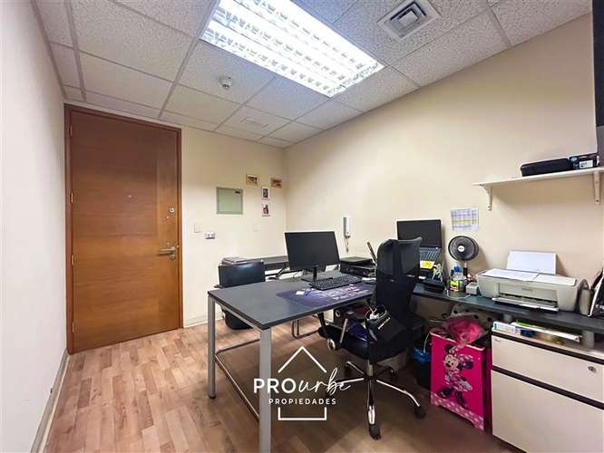 Oficina en venta en Providencia, Metro Colón. - Imagen 2