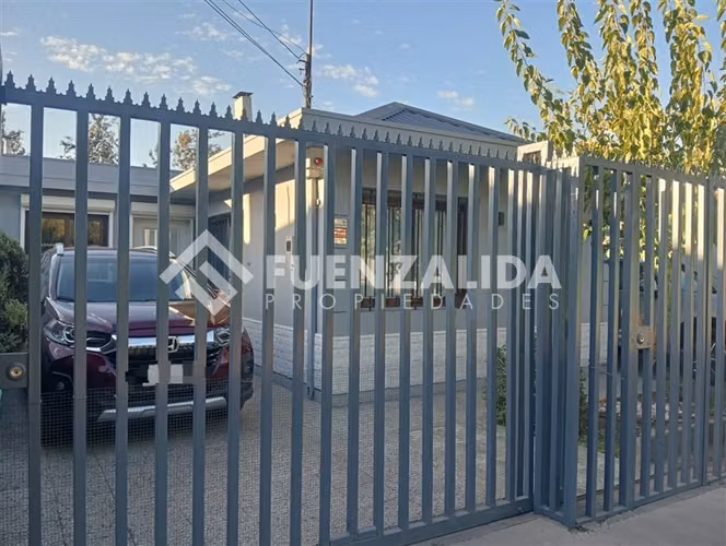 Venta de casa en Conchalí, 3 dormitorios, 2 baños