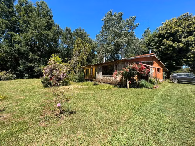 Parcela con casa en venta en Freire