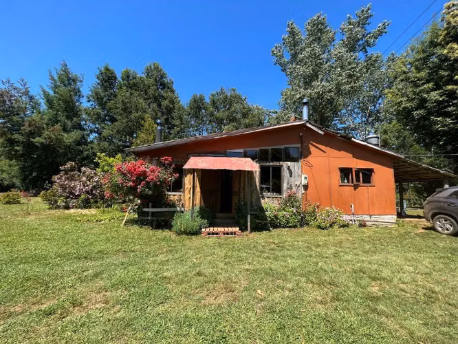 Parcela con casa en venta en Freire