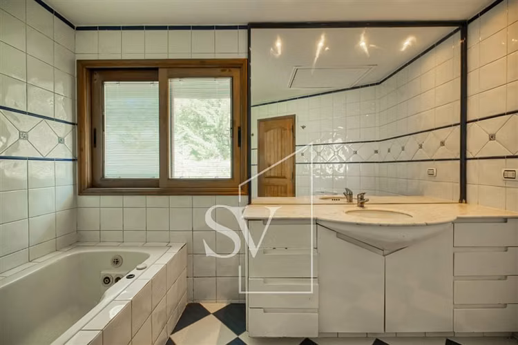 Espectacular casa, Amplia, 615 m2 construidos en 2000m2 - Imagen 27