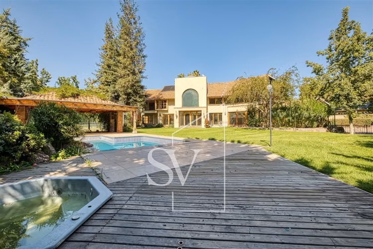 Espectacular casa, Amplia, 615 m2 construidos en 2000m2