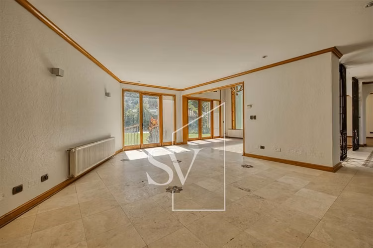Espectacular casa, Amplia, 615 m2 construidos en 2000m2 - Imagen 4