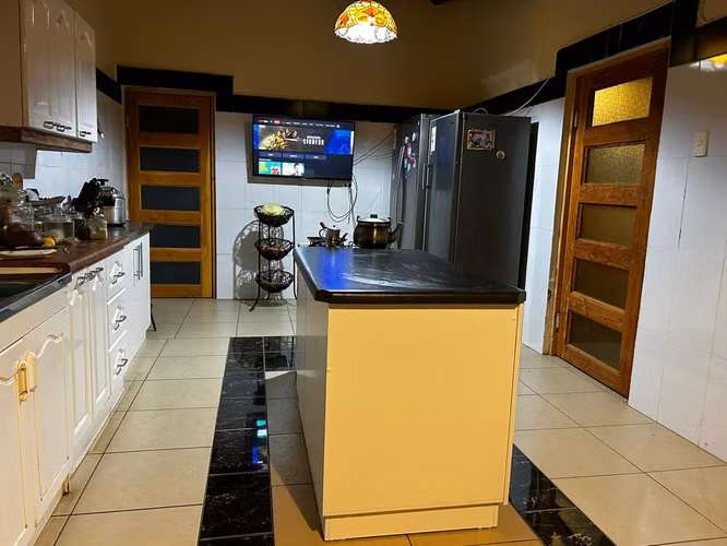 VENDE HERMOSA PARCELA-CASA PELARCO