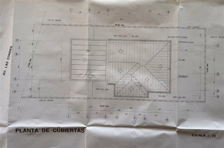 Local Comercial en arriendo en Las Condes avenida principal