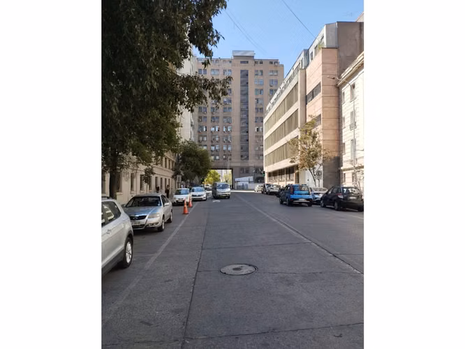 GRAN OPORTUNIDAD PARA INVERSION EN EL MEJOR SECTOR DE SANTIAGO CENTRO,CALLE ZENTENO, CON CONTRATO ARRIENDO VIGENTE