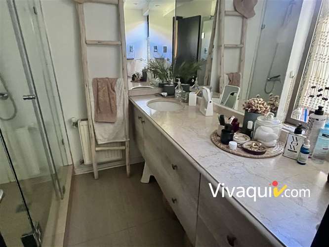 Casa en venta de 3 dorm más servicios