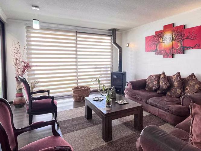 Casa en Venta – 4 Dormitorios + Servicio (159582)
