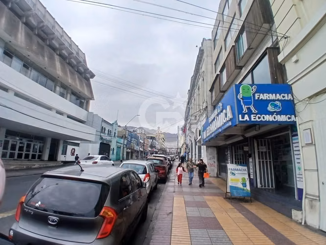 Cómoda Oficina Sector Central