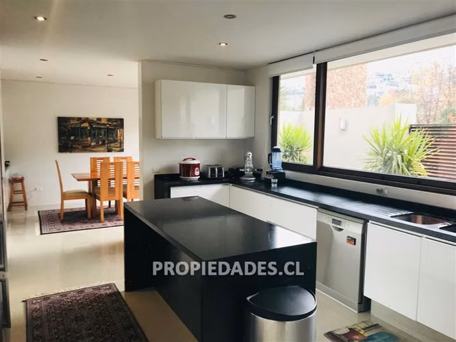 Casa en condominio en Venta en Lo Barnechea
