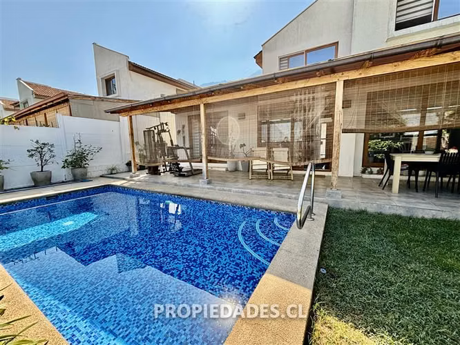 Casa en condominio en Venta en Peñalolén