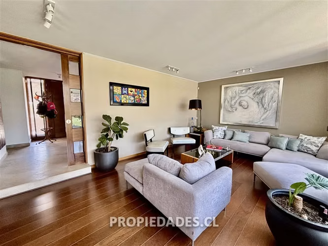 Casa en condominio en Venta en Lo Barnechea