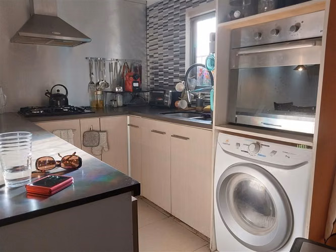 Linda Casa en venta de 4D y 2B. remodelada, Lampa