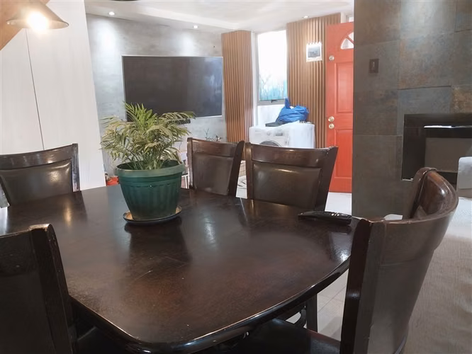 Linda Casa en venta de 4D y 2B. remodelada, Lampa