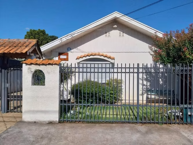 SE VENDE !! CASA CON PISCINA. VILLA SANTA MARTA ,CHILLAN
