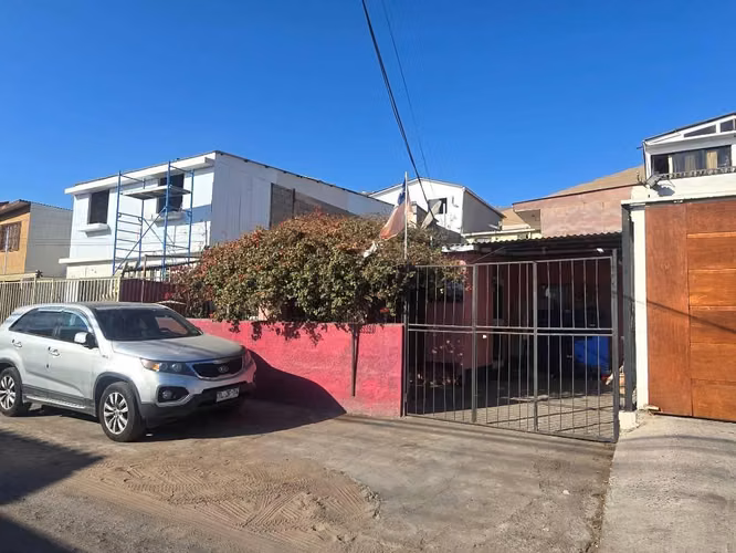 Venta casa sector Residencial en sector sur Iquique.