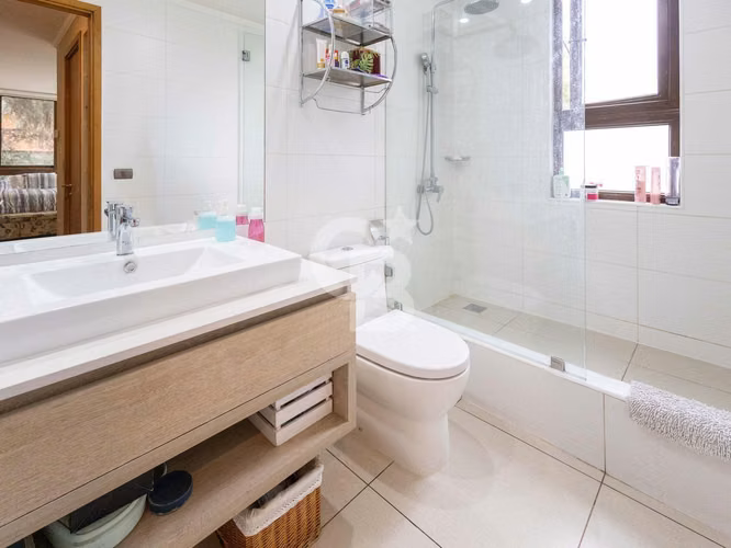 3D/2B + Hobby Room | 128m² | La Dehesa, Av. El Tranque
