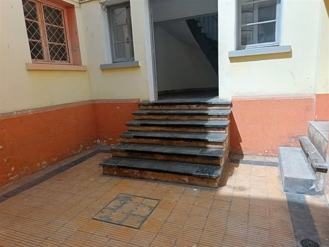 OFICINA PASADO CALLE GARRIGA