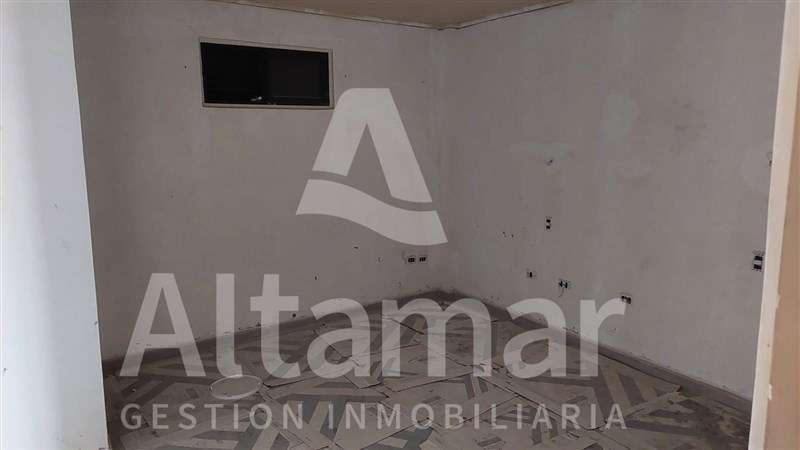 LOCAL COMERCIAL Aldunate esquina Las Heras