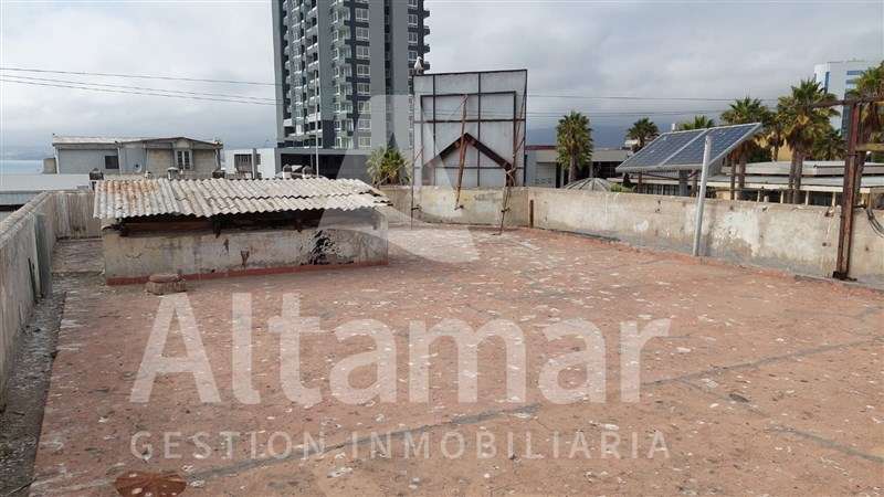 LOCAL COMERCIAL Aldunate esquina Las Heras