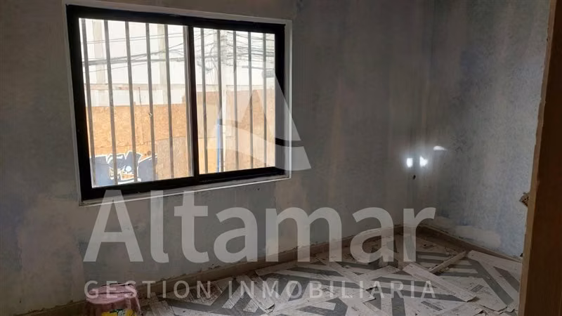 LOCAL COMERCIAL Aldunate esquina Las Heras