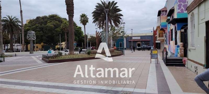 LOCAL COMERCIAL Aldunate frente a plaza de Armas de Coquimbo