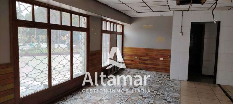 LOCAL COMERCIAL Aldunate frente a plaza de Armas de Coquimbo