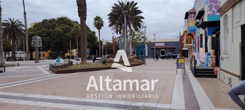 LOCAL COMERCIAL Frente a Plaza de Armas de Coquimbo - Imagen 4