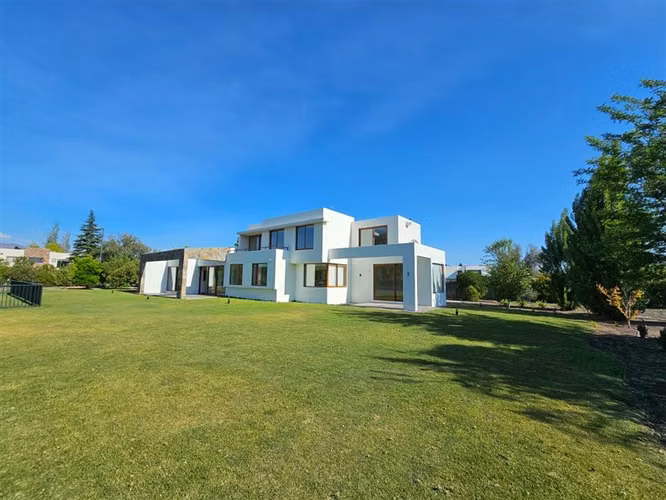 Casa en venta en parcela Algarrobal de Chicureo
