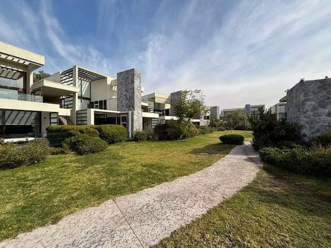 Oportunidad! Depto con patio y quincho! 2Dorm (159739)