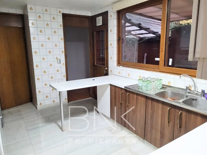 Casa en arriendo de 4 dorm. en La Reina