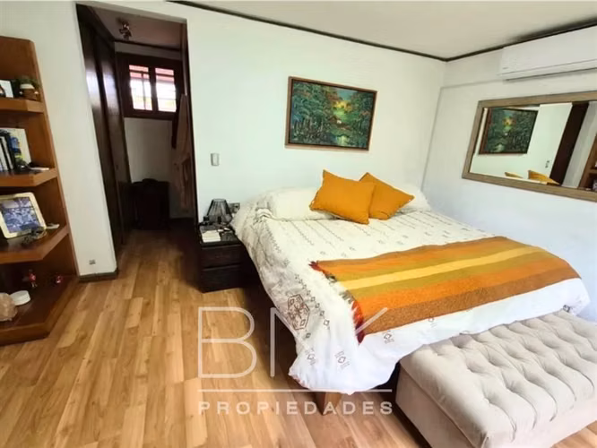 Casa en arriendo de 4 dorm. en La Reina