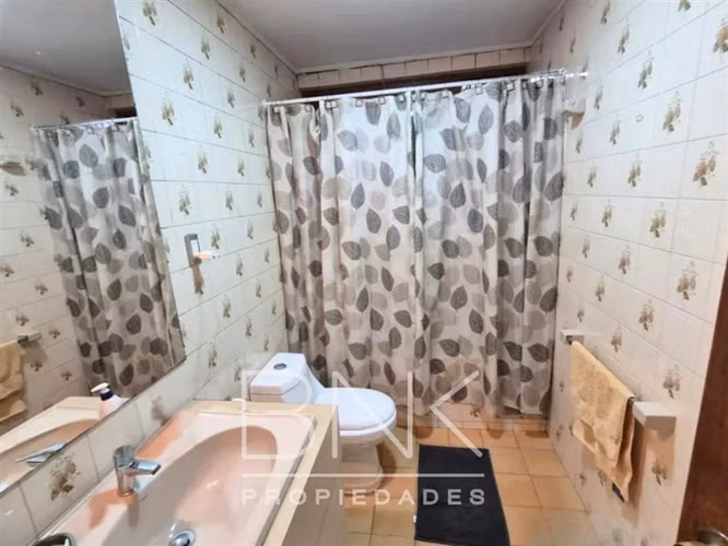 Casa en arriendo de 4 dorm. en La Reina