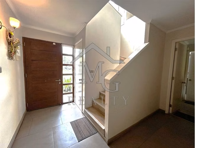 Casa en venta de 3 dorm + sala de estar Brisas Norte Colina
