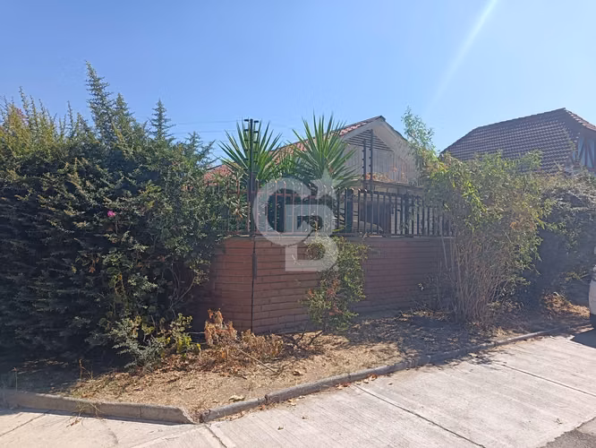 Casa esquina / Parque Padre Hurtado - Las Condes