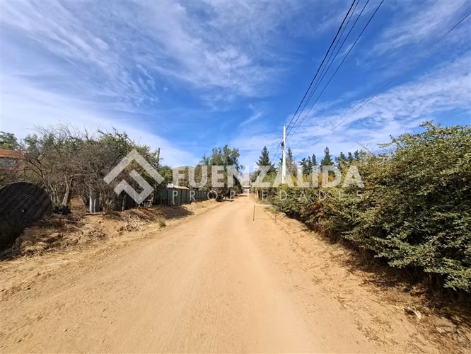 Curacaví. Sitio 9.630 m2 en Condominio. UF 2.490. Agua y Luz