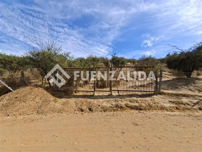 Curacaví. Sitio 9.630 m2 en Condominio. UF 2.490. Agua y Luz