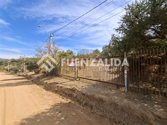 Curacaví. Sitio 9.630 m2 en Condominio. UF 2.490. Agua y Luz