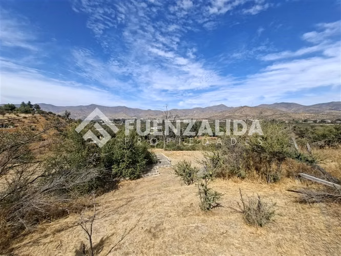 Curacaví. Sitio 9.630 m2 en Condominio. UF 2.490. Agua y Luz