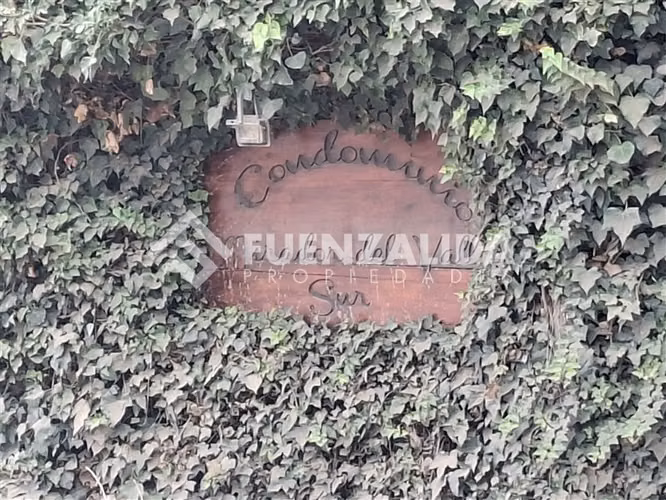 Curacaví. Sitio 9.630 m2 en Condominio. UF 2.490. Agua y Luz