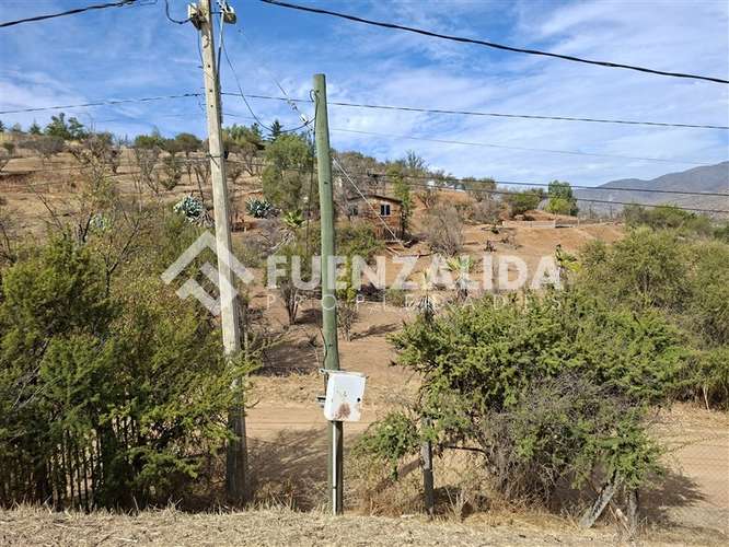 Curacaví. Sitio 9.630 m2 en Condominio. UF 2.490. Agua y Luz