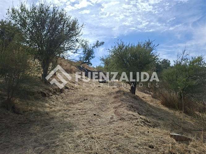 Curacaví. Sitio 9.630 m2 en Condominio. UF 2.490. Agua y Luz